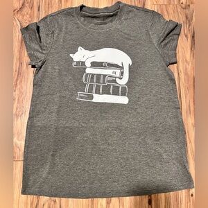 NWOT soft cute cat tshirt😸